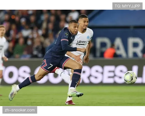 巴黎圣日耳曼3-1马赛登顶积分榜,姆巴佩点射建功