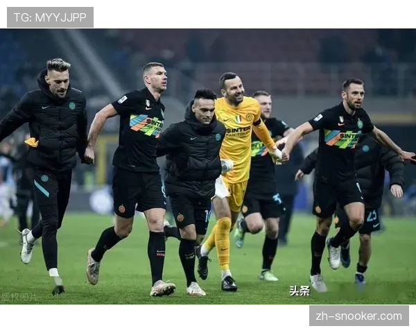 战术板：罗马队高位逼抢战术如何制造了对手三次致命失误